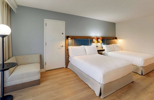 Mayo Clinic Hotel | Indulge in Home Like Comfort! w/ Pool, Near Sunrise Trailhead, Pet-Friendly