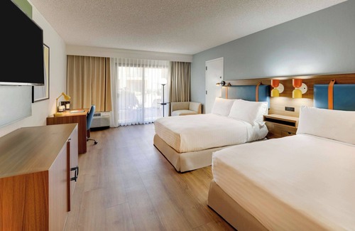 Mayo Clinic Hotel | Indulge in Home Like Comfort! w/ Pool, Near Sunrise Trailhead, Pet-Friendly