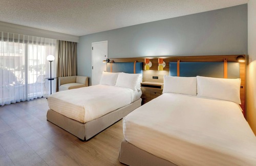 Mayo Clinic Hotel | Indulge in Home Like Comfort! w/ Pool, Near Sunrise Trailhead, Pet-Friendly