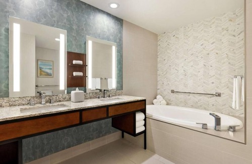 Carlsbad Hotel | Indulge in the Extraordinary! Outdoor Pool, Pet-Friendly Property, Parking!