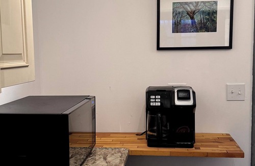 Fairview Apartamento | Industrial Designed near Downtown Anchorage 800+sf