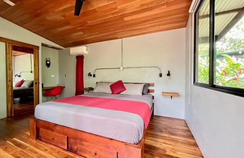 Uvita Apartamento | Industrial Studio with private Jacuzzi