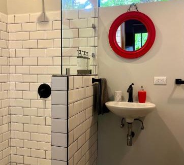 Uvita Apartamento | Industrial Studio with private Jacuzzi
