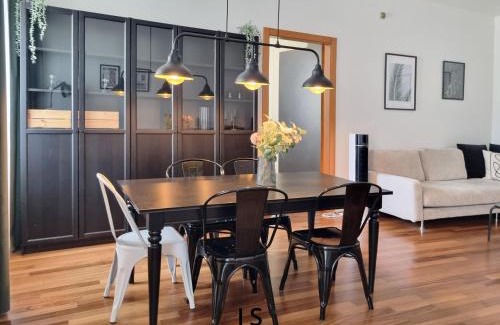 Trieste City Centre Apartamento | "Industrial Suite" - Centro Storico Trieste - Viale XX Settembre