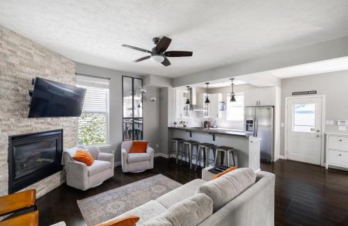 Fall Creek Place Casa | Indy Gem, Mins from Downtown with Hot Tub
