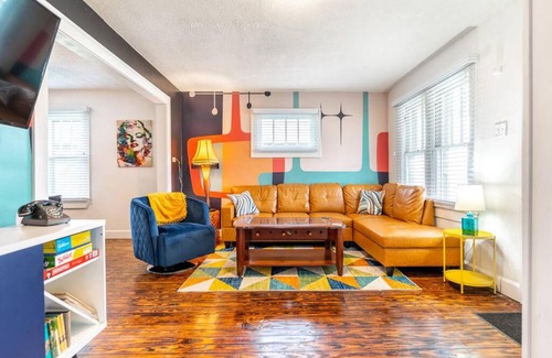 Indianapolis Casa | The Retro House