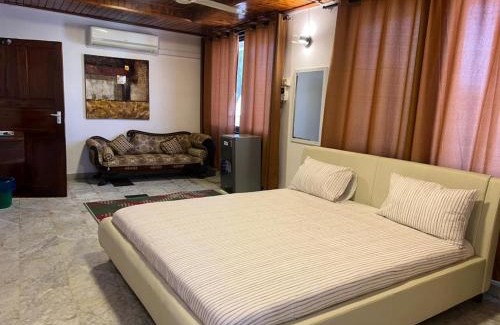 Msasani Cama Y Desayuno | Infinite estate ltd