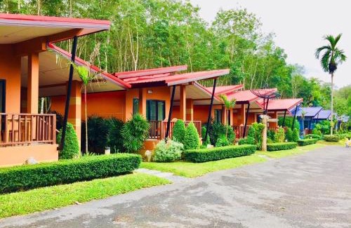 Sai Thai Complejo | Infinite Resort and Cafe