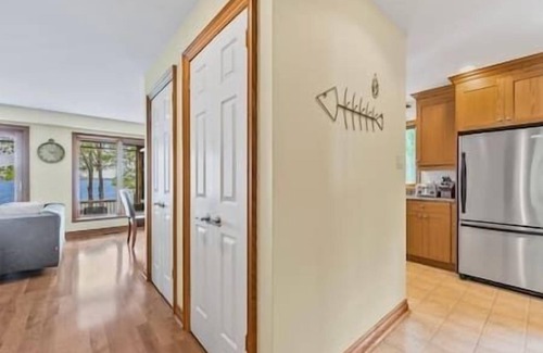Severn Casa | Infinite Sparrow-Lakeside Family Retreat