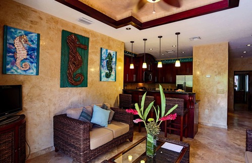 Antoneys Cay Complejo | Infinity Bay Spa & Beach Resort