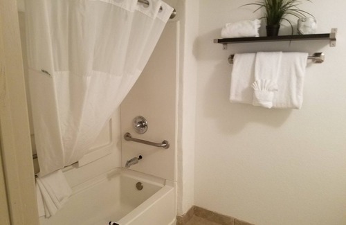 Tempe Hotel | Infinity Inn & Suites