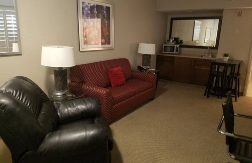 Tempe Hotel | Infinity Inn & Suites