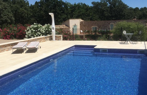 La Garde-Freinet Casa | New Infinity Pool at Stone Built House Impresionantes vistas perfectas para familias