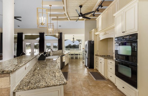 Port Charlotte Casa | Infinity Pool LARGE Home on Lake — ALL NEW — Summer Fall Winter 25-26 Available