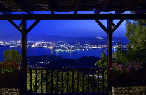 Ligiades Villa | NUEVO Infinity Villa en Ioanina