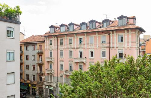Casoretto Apartamento | INGEGNOLI1 Bright top floor apartment