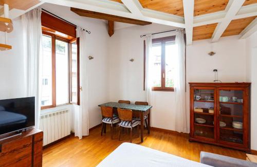Casoretto Apartamento | INGEGNOLI1 Bright top floor apartment