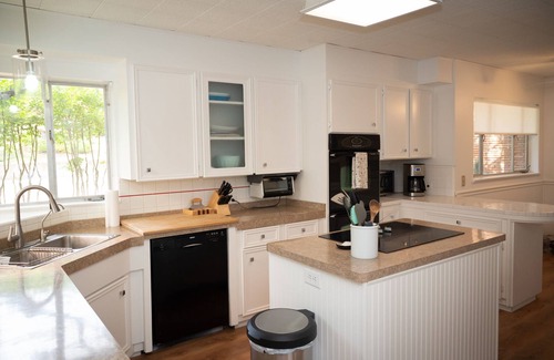 Burnet Casa | Inks Lake Open Water and Pet friendly home