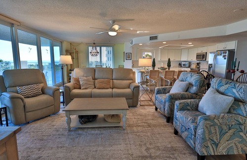 New Smyrna Beach Condominio | Inlet#108 3 BD Lavish Beach Haven Panoramic Views