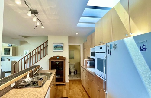 Ucluelet Casa | Inlet- home near Pacific Rim National Park