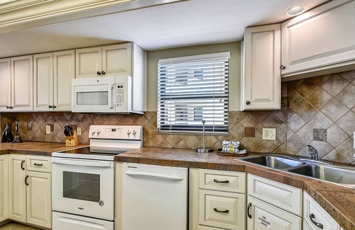 Holiday Isle Condominio | Inlet Reef 109 3 Bedroom Condo by RedAwning
