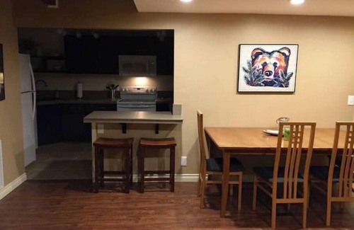 South Addition Casa | Inlet View House - Downtown Anchorage