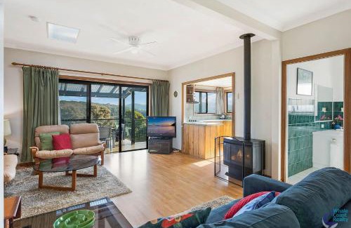 Narooma Casa | Inlet Views at 20 The Loop