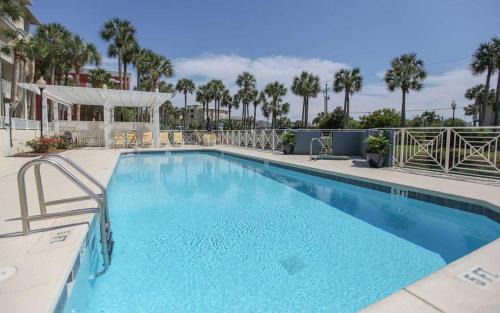 Gulf Place Casa | Inn at Gulf Place #311 - Sunshine in the Inn