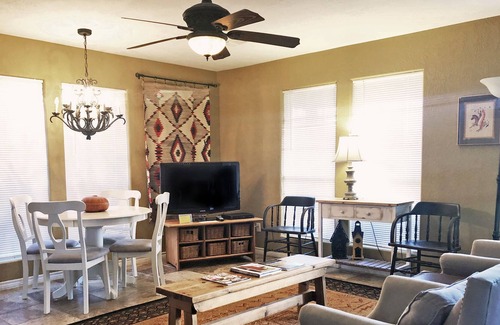 Burton Cabaña | Inn at Indian Creek