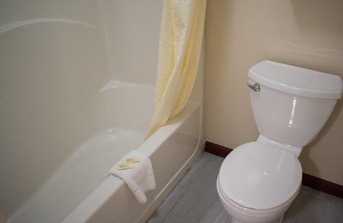Lenoir City Hotel | Inn Of Lenoir Motor Lodge