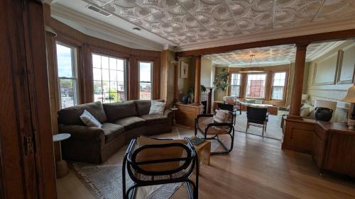 South Main Street Apartamento | Inn on Main - Downtown Penthouse