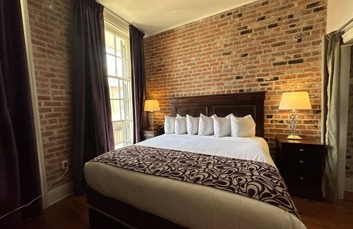 French Quarter Hotel | Inn on St. Peter