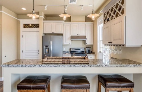 Blaine Apartamento | “Inn on the Harbor” Stunning sunsets, centrally located, cozy getaway!