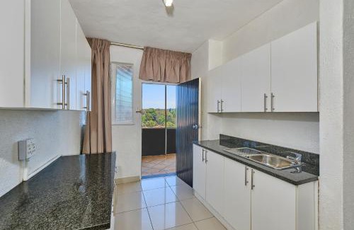 Greater Johannesburg Metropolitan Area Hotel | Inn & Out Sandton Park
