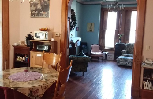 Oregon District Casa | Inn Port Lodging
