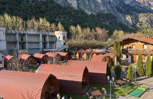 Haiming Otro | Inn-side ADVENTURE CABINS