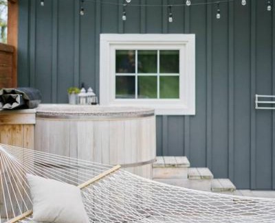 Lincoln Casa | Inn The Orchard, Modern Cottage, private Hot Tub