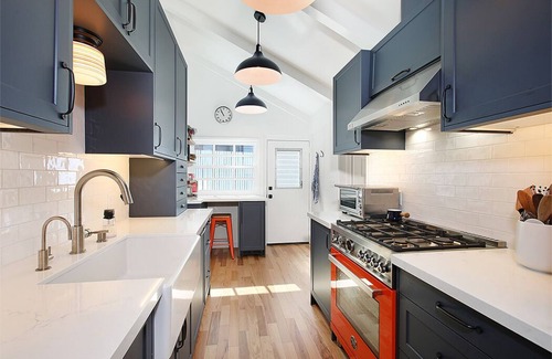 Laguna Beach Cabaña | Inn Through the Orange Door - Laguna Village cottage