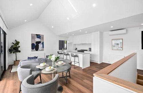 Geelong Casa | Inner City Convenience