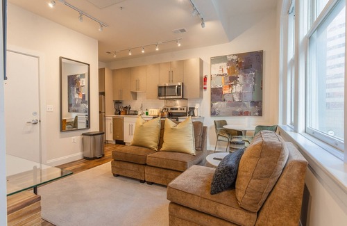 Downtown Baltimore Apartamento | Inner Harbor's Best Furnished Luxury Apartments 1 Bedroom Apts by Redawning