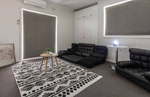 Caulfield North Casa | Inner Melb 6B3b Luxury Holiday House&Private Pool