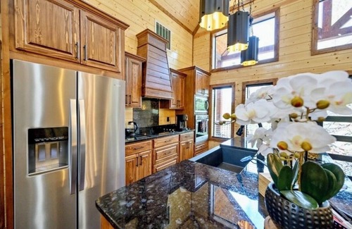 Pickens Cabina | INNER PEACE 2024 Luxury Cabin: XL Hot Tub 2Firpl - Perfect for family & friends