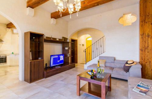 Santu Pietru Casa | Inni Gozitan Farmhouse Private Pool- Happy Rentals