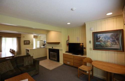 Waterville Valley Casa | Inns of Waterville Valley 201