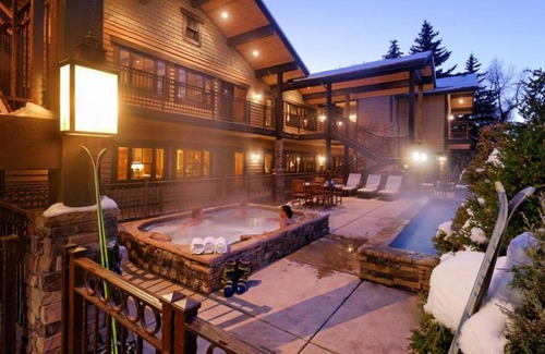 West End Casa | Innsbruck Aspen Deluxe One-Bedroom Garden Residence 1, Located on Main Street