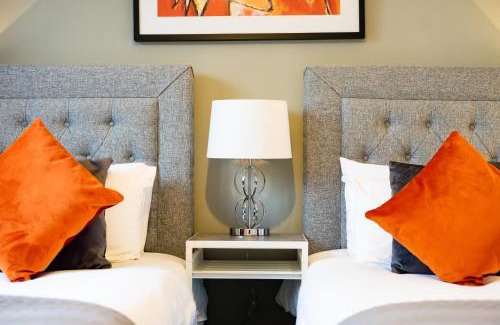 Swindon Apartamento | Inspiration by Olauda SA - 3 Bed House with Free Parking