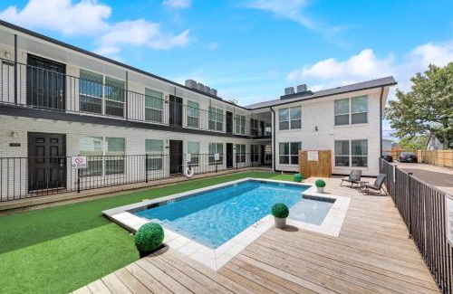 Old East Dallas Apartamento | Insta-Worthy Flat and Arboretum Tickets Included