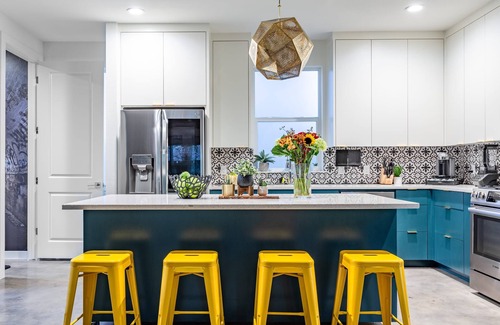 East Cesar Chavez Casa | Insta-worthy Two House Corner Compound