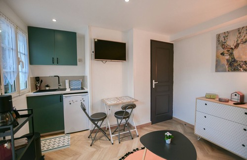 Barbizon Apartamento | INSTANT FLEURY: cozy studio with secret garden!