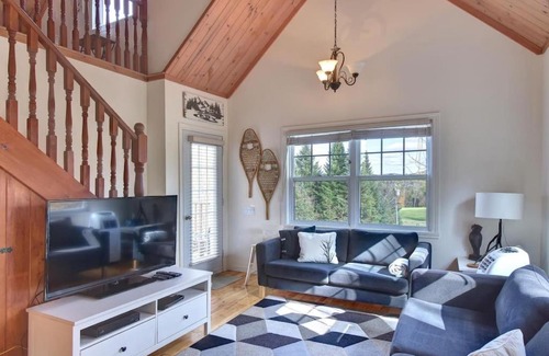 Mont-Tremblant Casa | Instant Suites Luxury 3 BR Cabin with Breathtaking Views